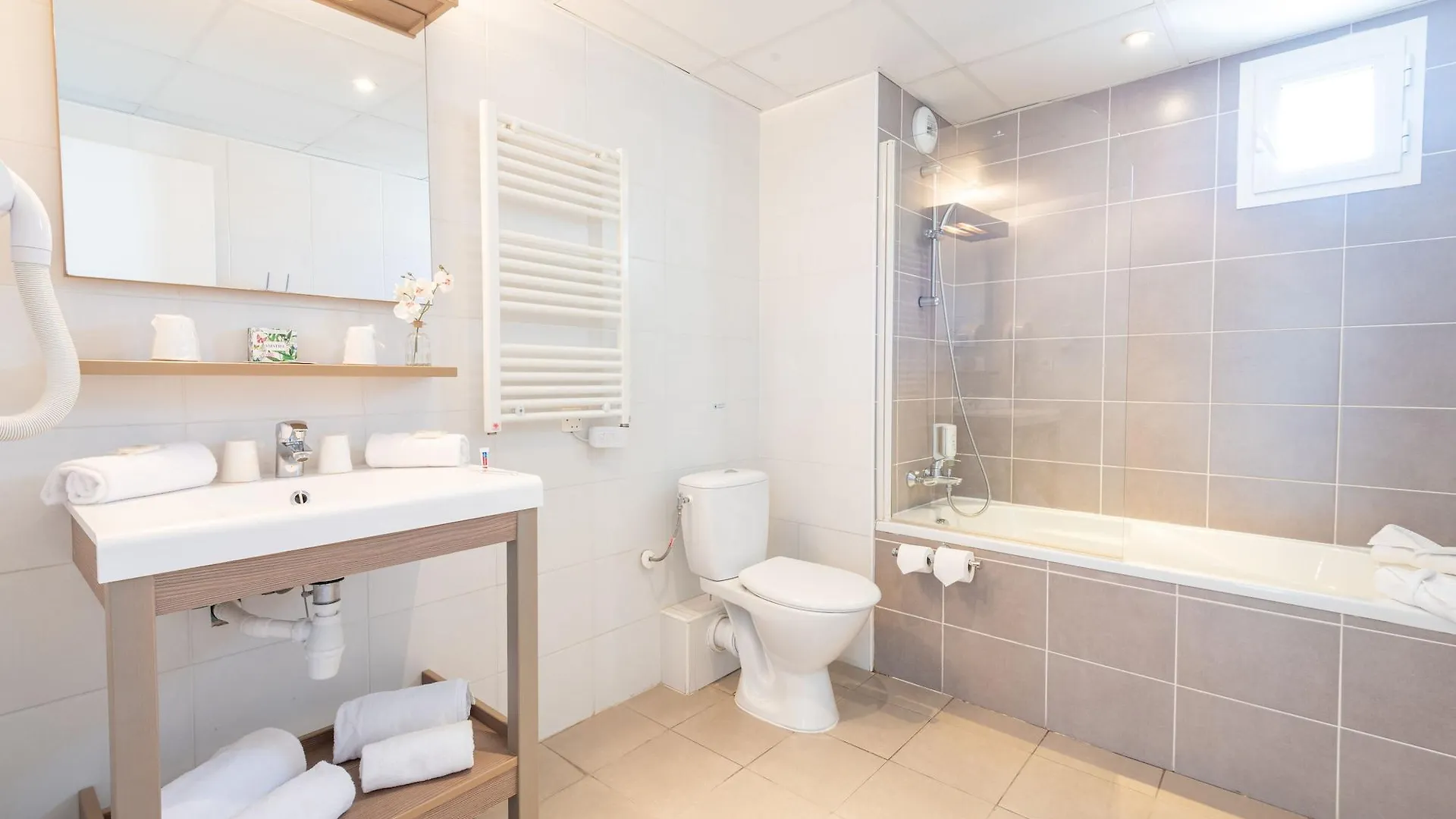 Comfort Aparthotel Cannes Mandelieu Hotell