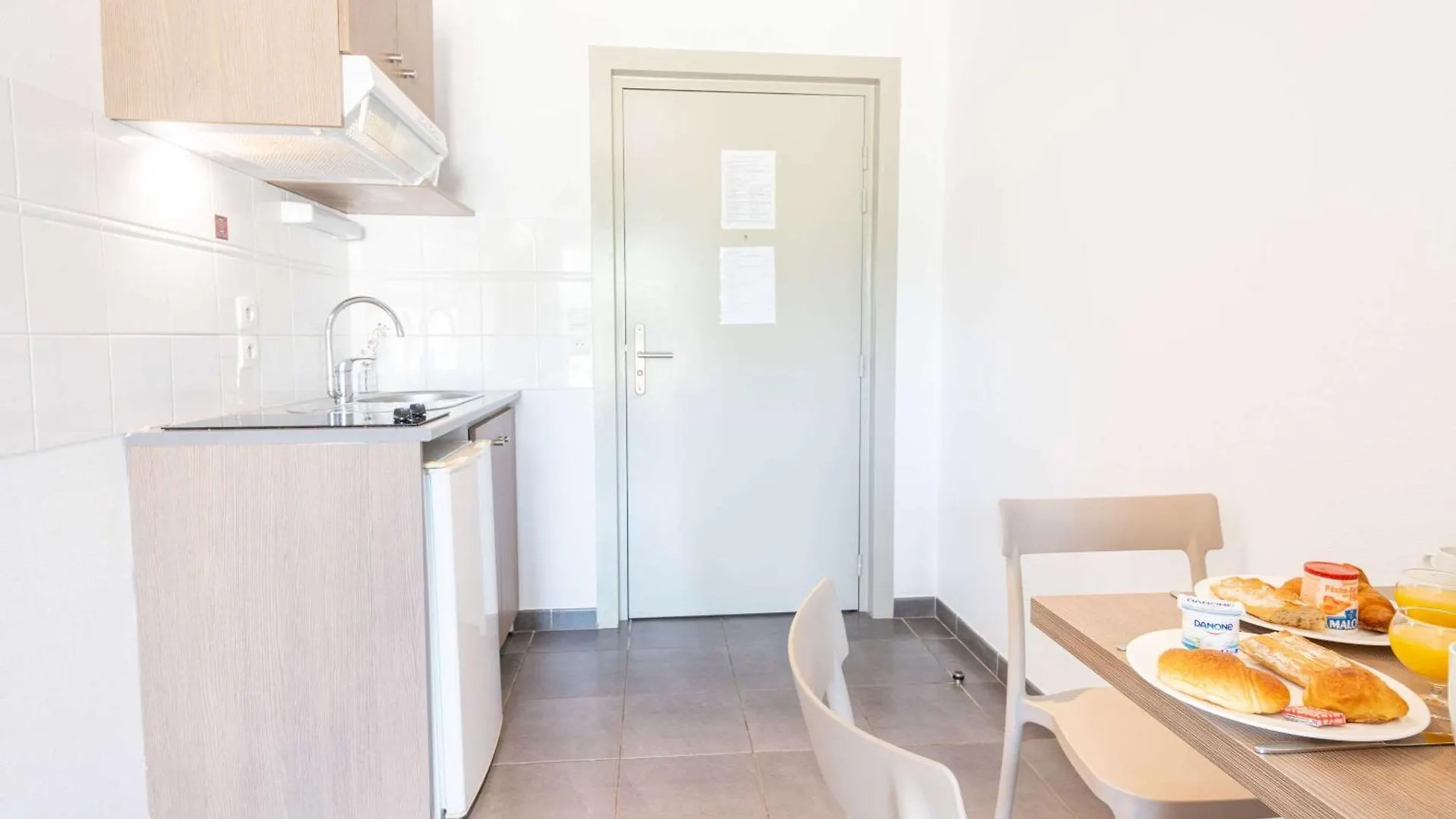Comfort Aparthotel Cannes Mandelieu 4*,