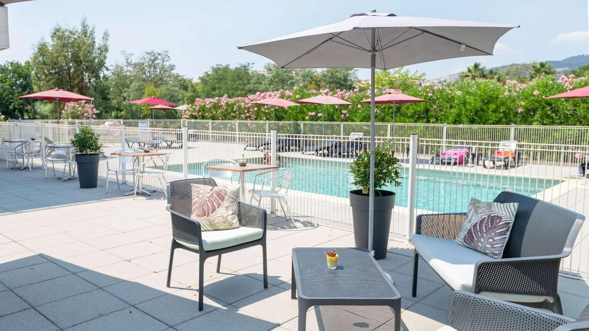 Comfort Aparthotel Cannes Mandelieu 4*, Mandelieu-la-Napoule France